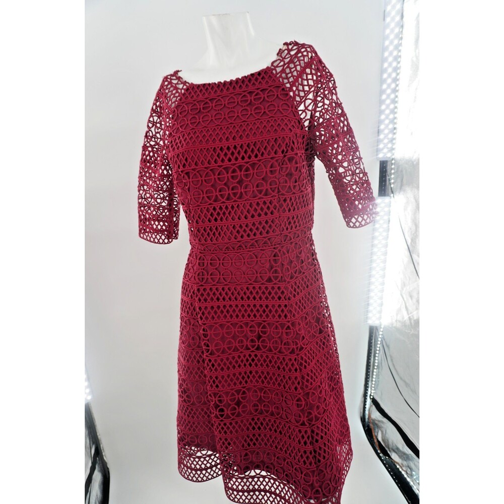 Kay Unger New York Eyelet Lace Midi Dress Burgundy Geometric Cocktail Dress Sz 8